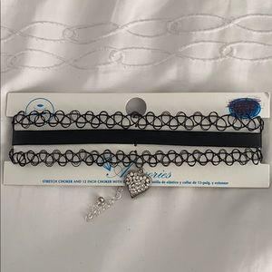 3 CHOKERS (2 STRETCH AND 12 INCH WITH EXTENDER)